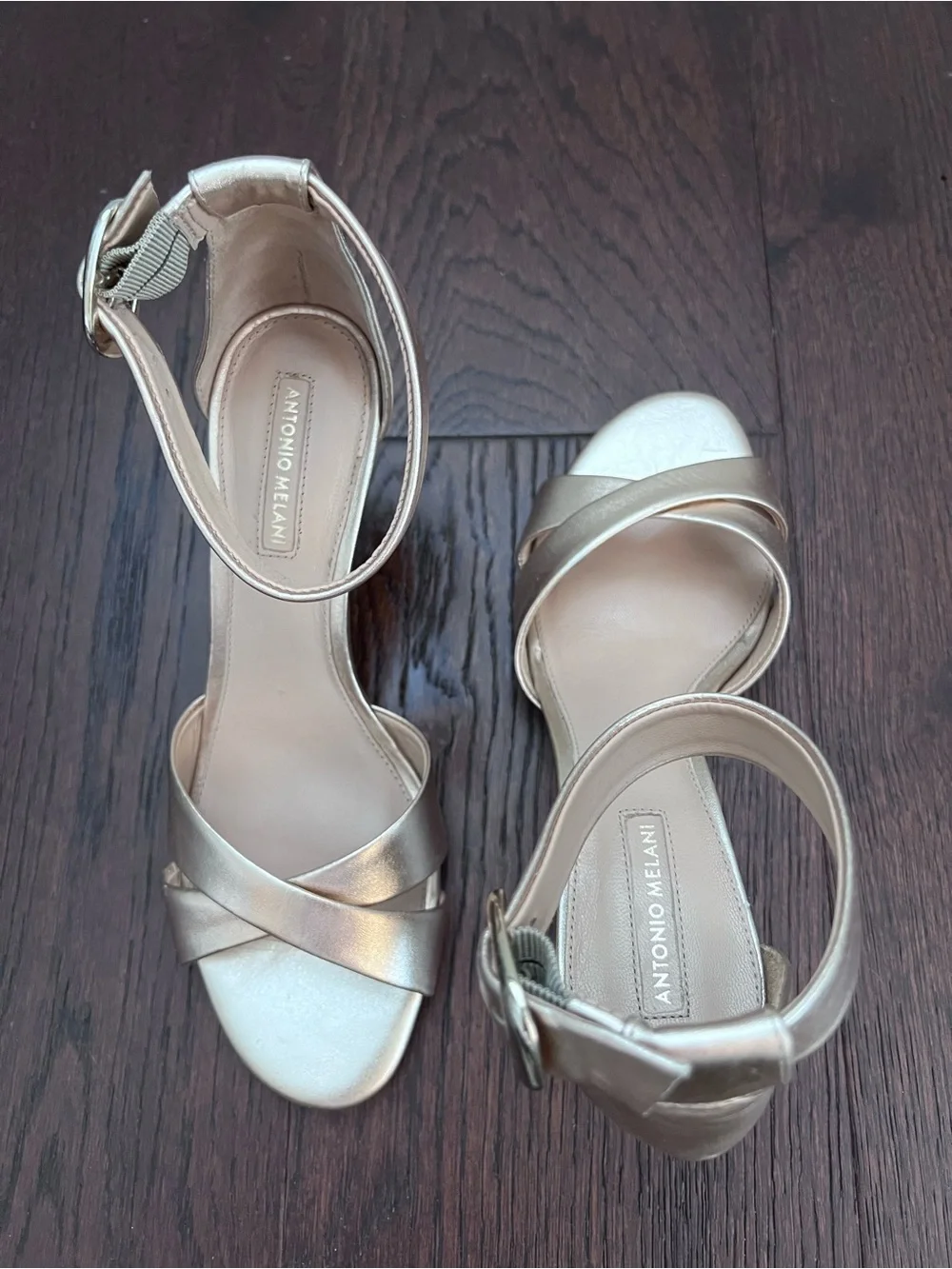 Antonio Melani Champagne Gold Criss Cross Toe Heels Size 6.5